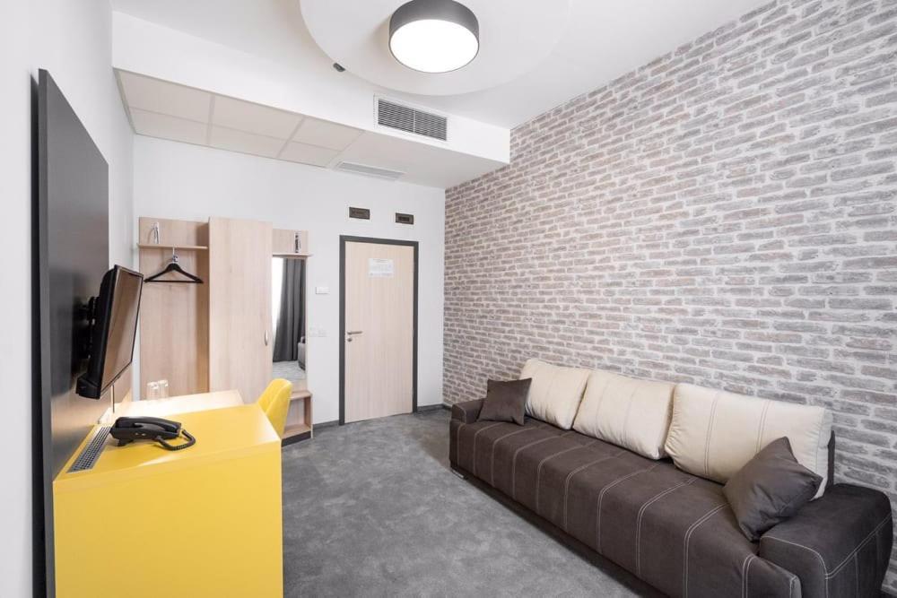 Adeo Hotel Sport & Spa Ruse Exterior photo